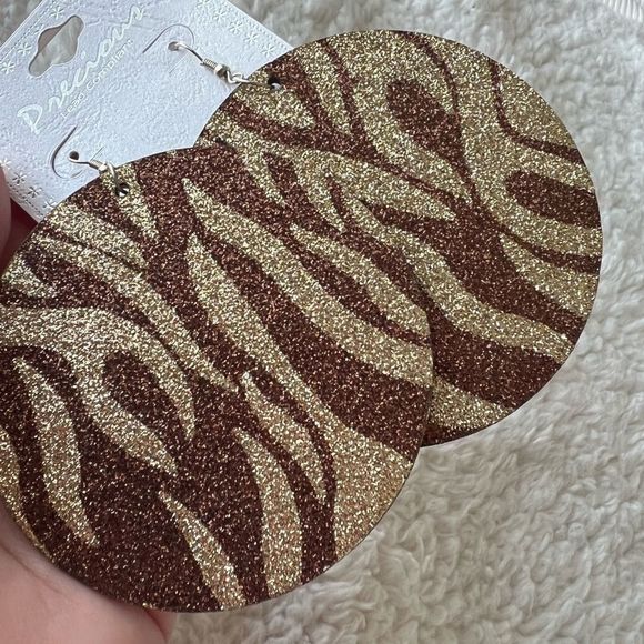 NWT Sparkly Brown and Gold Large Circle Earrings - Picture 2 of 5